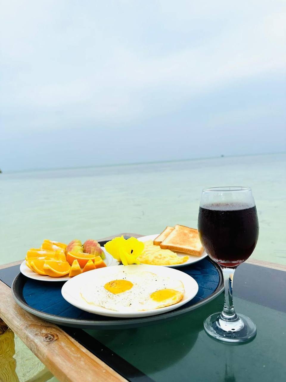 The Sunset Villa Dhiffushi Exterior photo